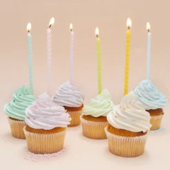 Les Cupcakes<ScrapCooking Boîte de +/- 36 caissettes blanches,