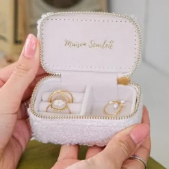 Les Bijoux|Les Accessoires<Maison Scarlett Mini Boîte à Bijoux de Voyage Marie Moumoute Blanc,