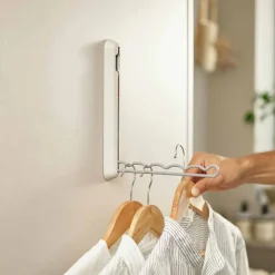 Textiles<JOSEPH JOSEPH Porte-cintres mural rétractable Orderly™ écru,