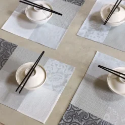Sets De Table<LE JACQUARD Français Set de table enduit Fleurs de Kyoto Brume,
